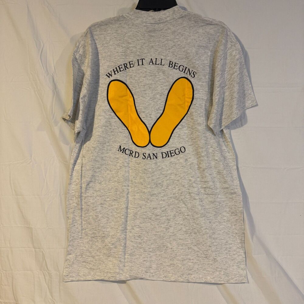Vintage 1996 MCRD San Diego USMC T Shirt Large NWT Oneita 75th Yellow Footprints
